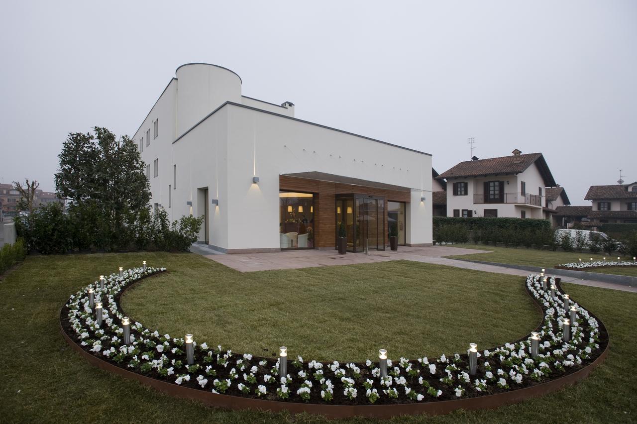 Hotel Napoleon Cherasco Exteriör bild